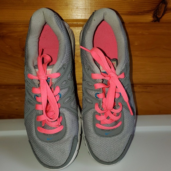 Nike Revolution 2, Womens size 7 - Picture 3 of 6